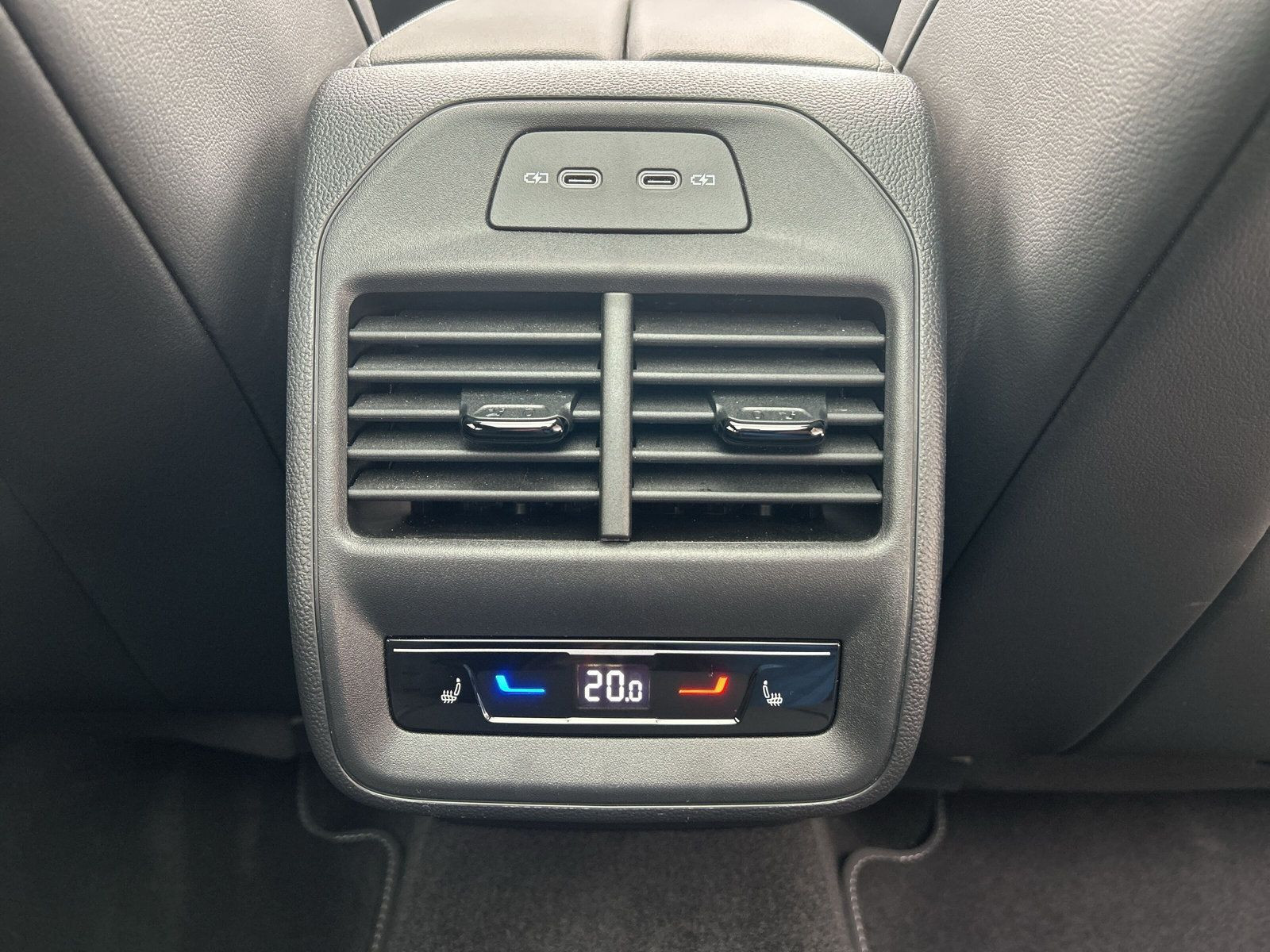 Volkswagen - Passat Variant_28