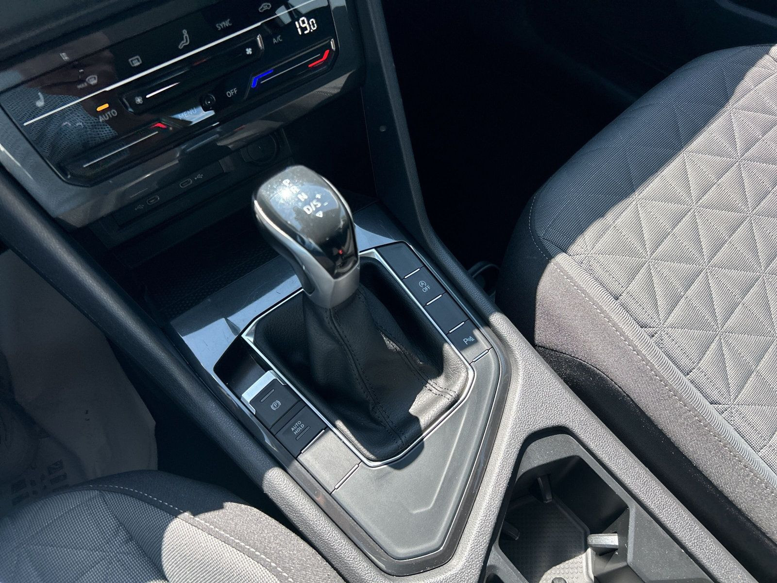 Volkswagen - Tiguan_15