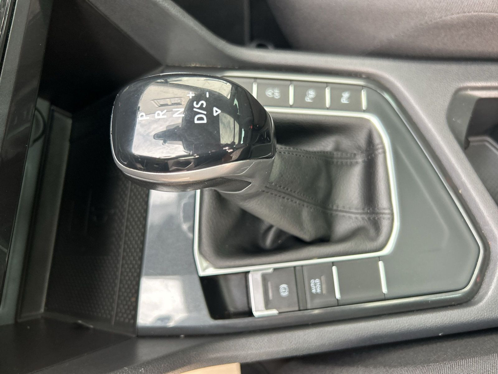 Volkswagen - Tiguan_15