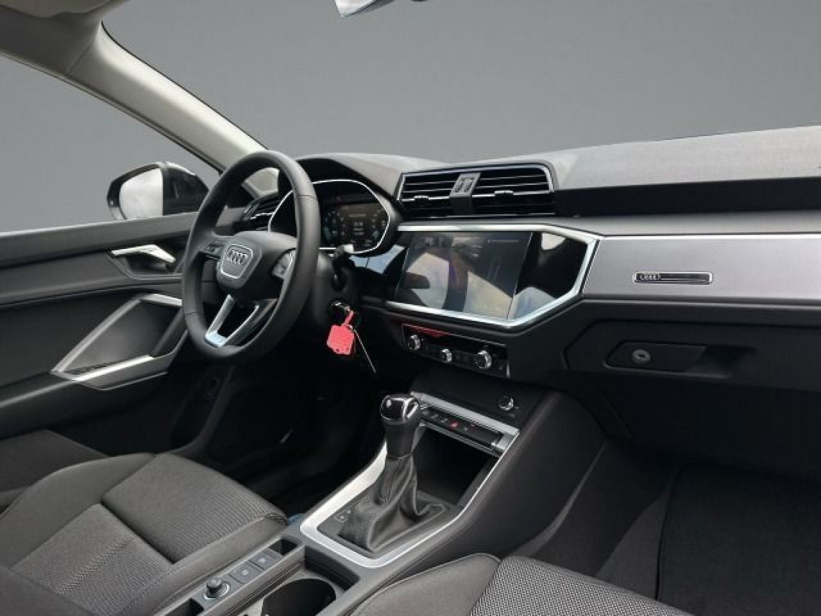 Audi - Q3_14