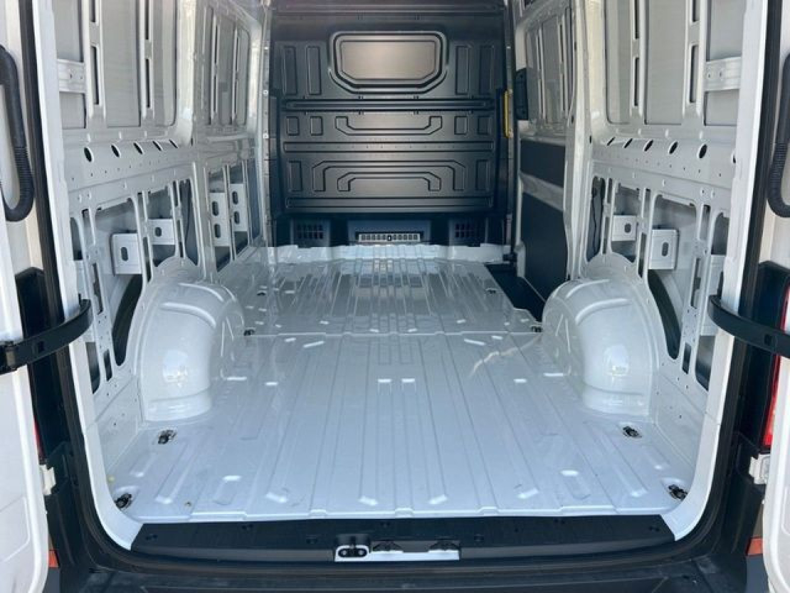 Volkswagen - Crafter_11