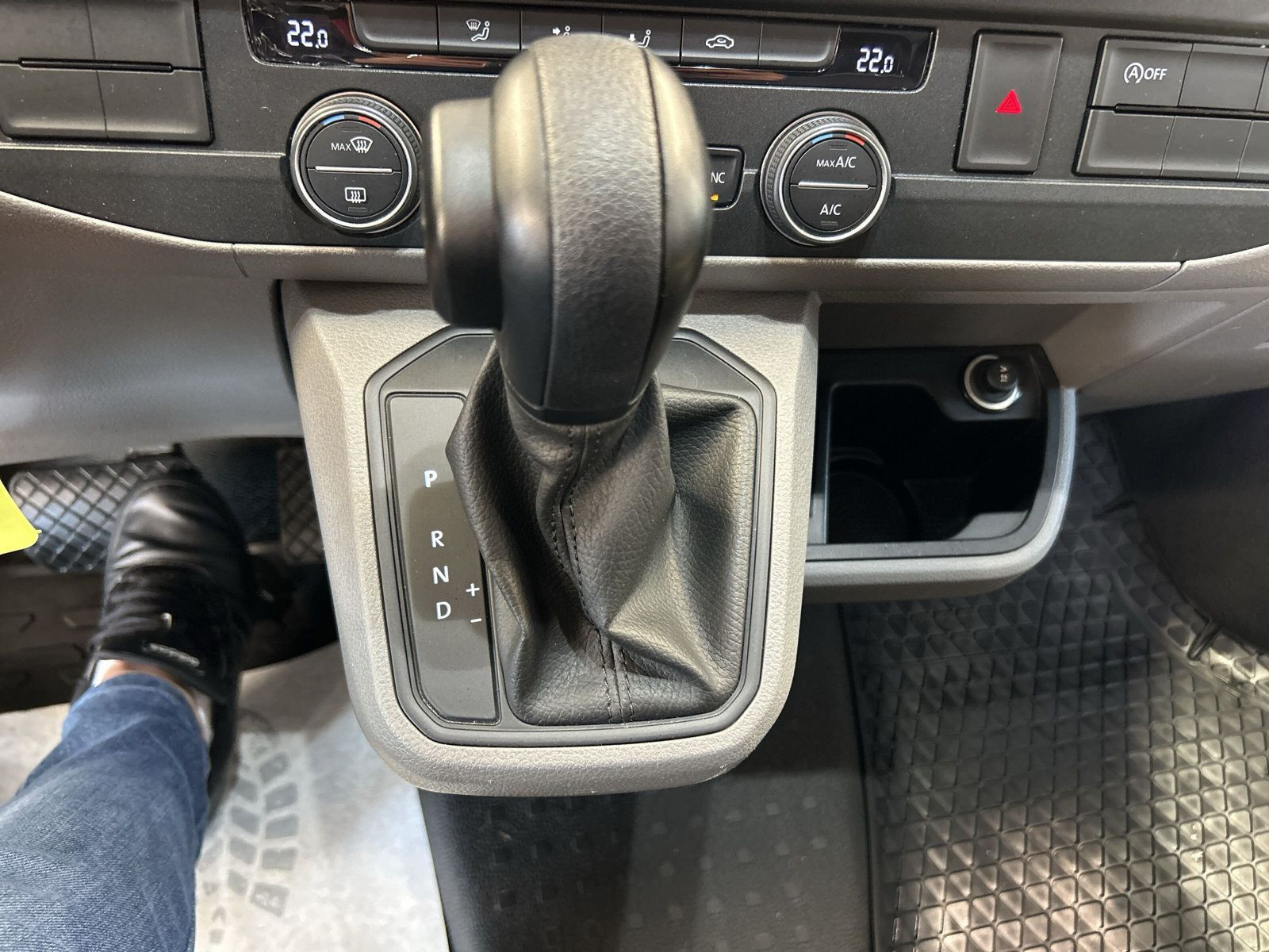 Volkswagen - T6.1 Caravelle_14