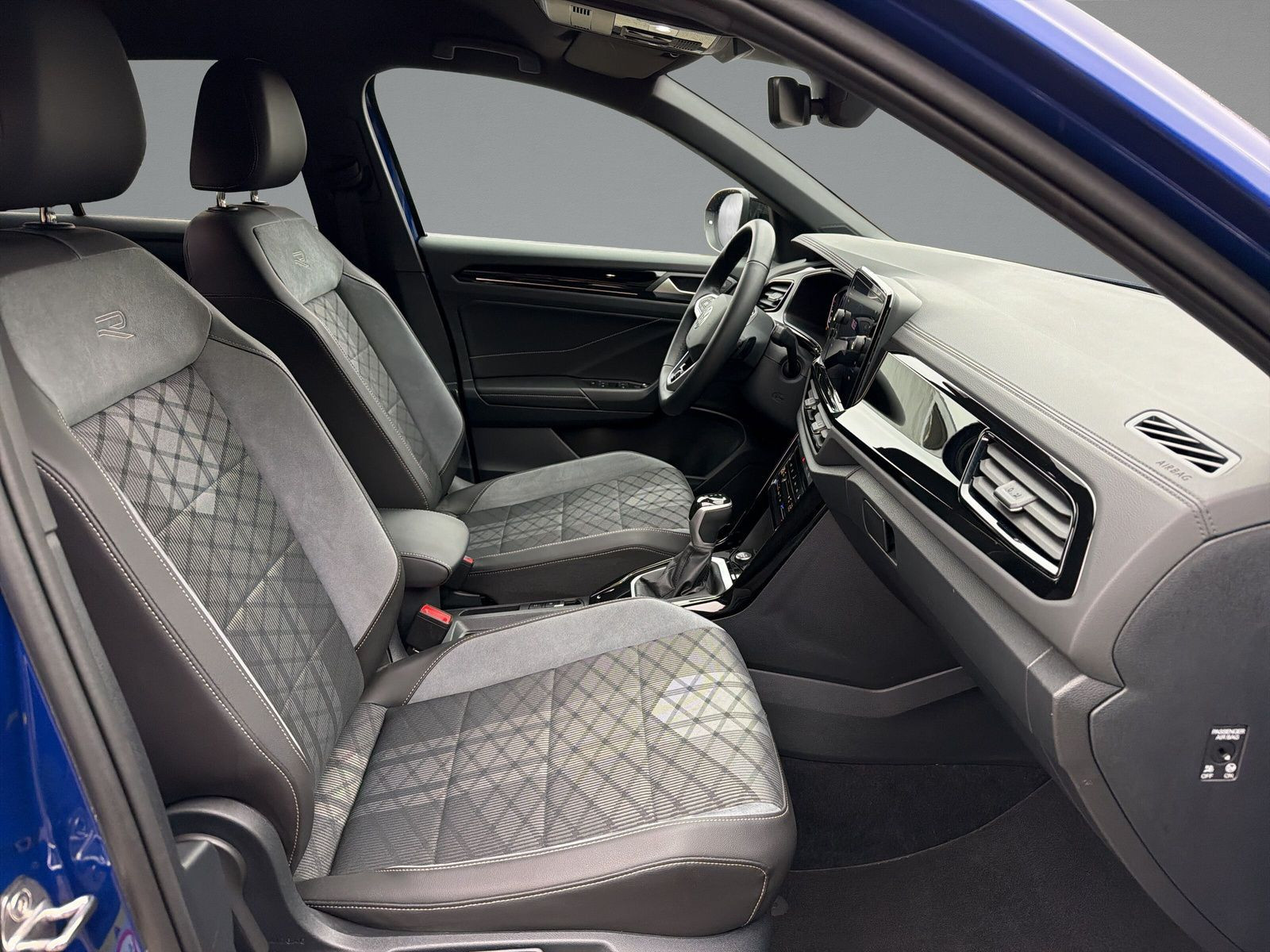 Volkswagen - T-Roc_13