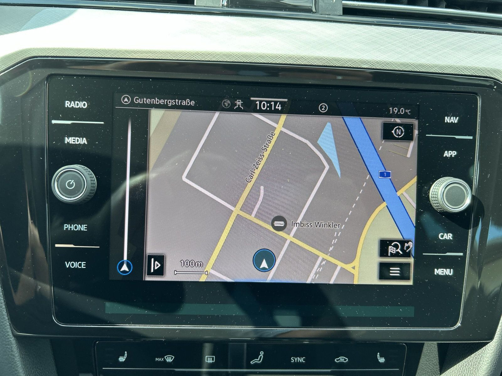 Volkswagen - Passat Variant_16