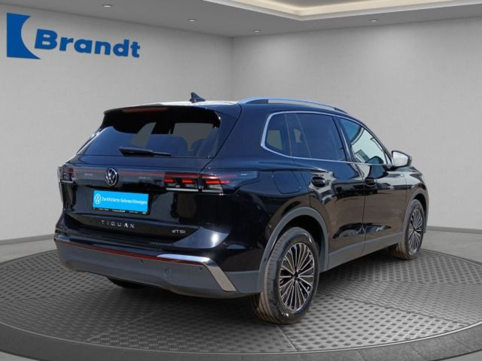 Volkswagen - Tiguan_4