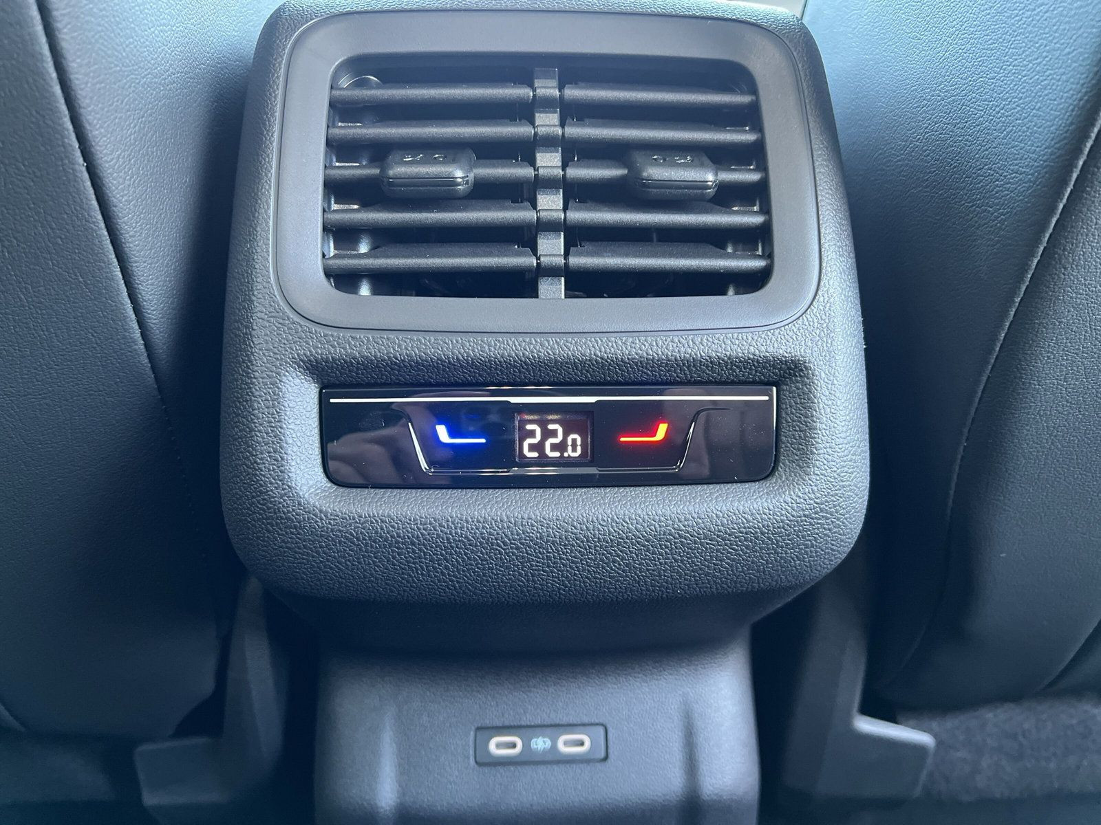 Volkswagen - T-Roc_24