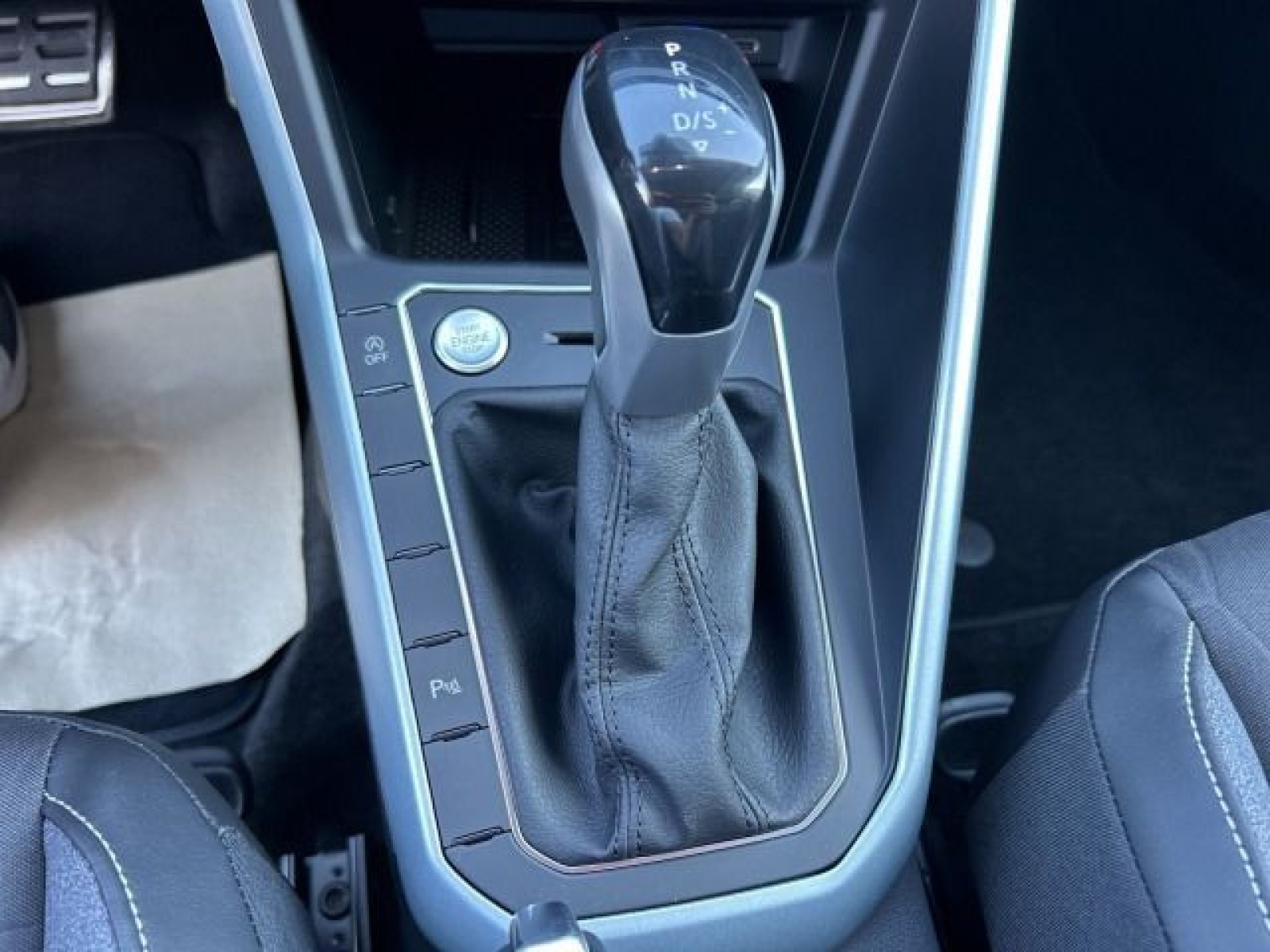 Volkswagen - Polo_16