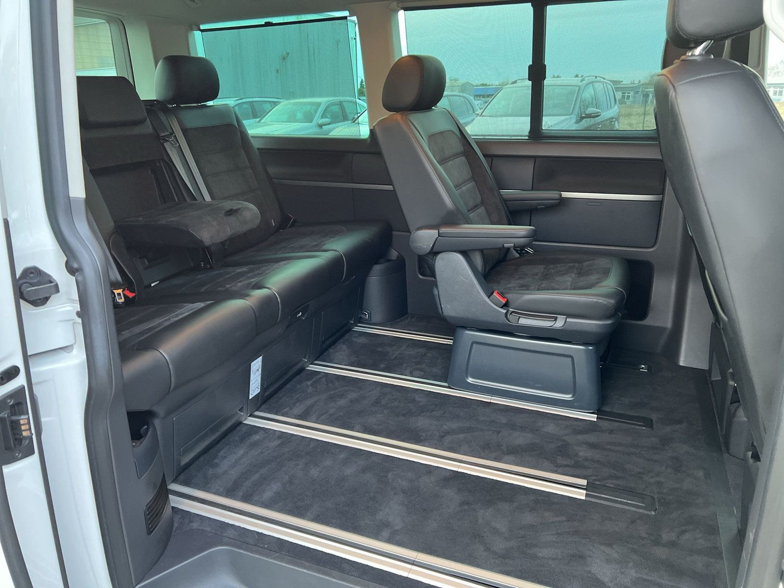 Volkswagen - T6 Multivan_33