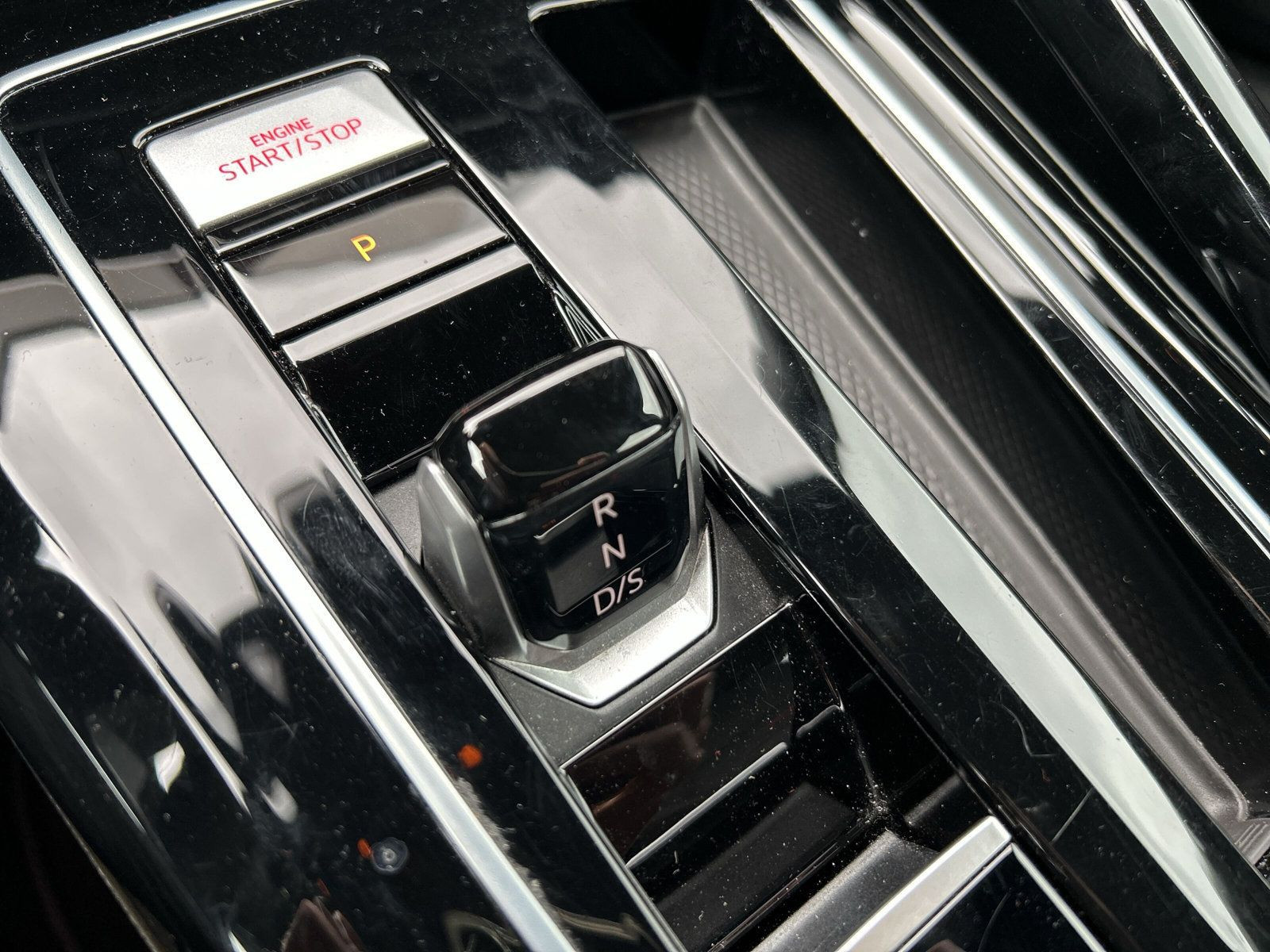 Volkswagen - Golf GTI_15