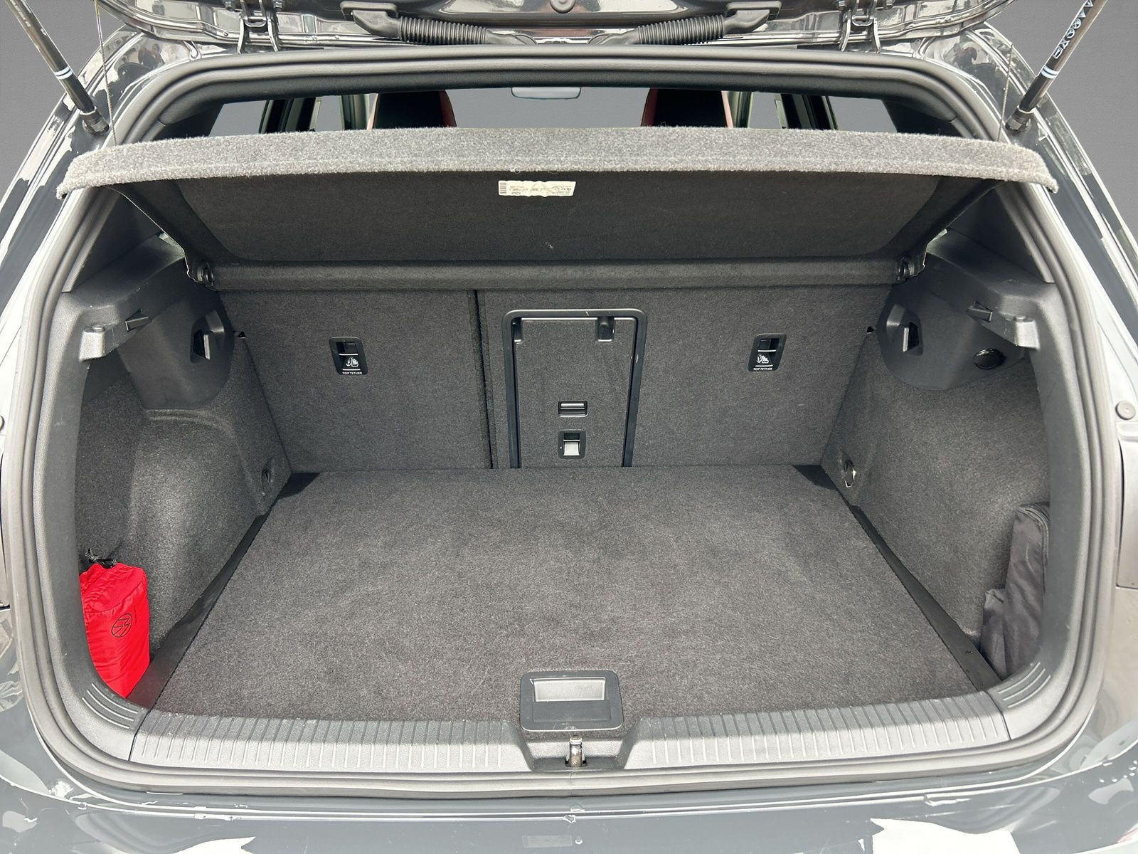 Volkswagen - Golf GTI_11