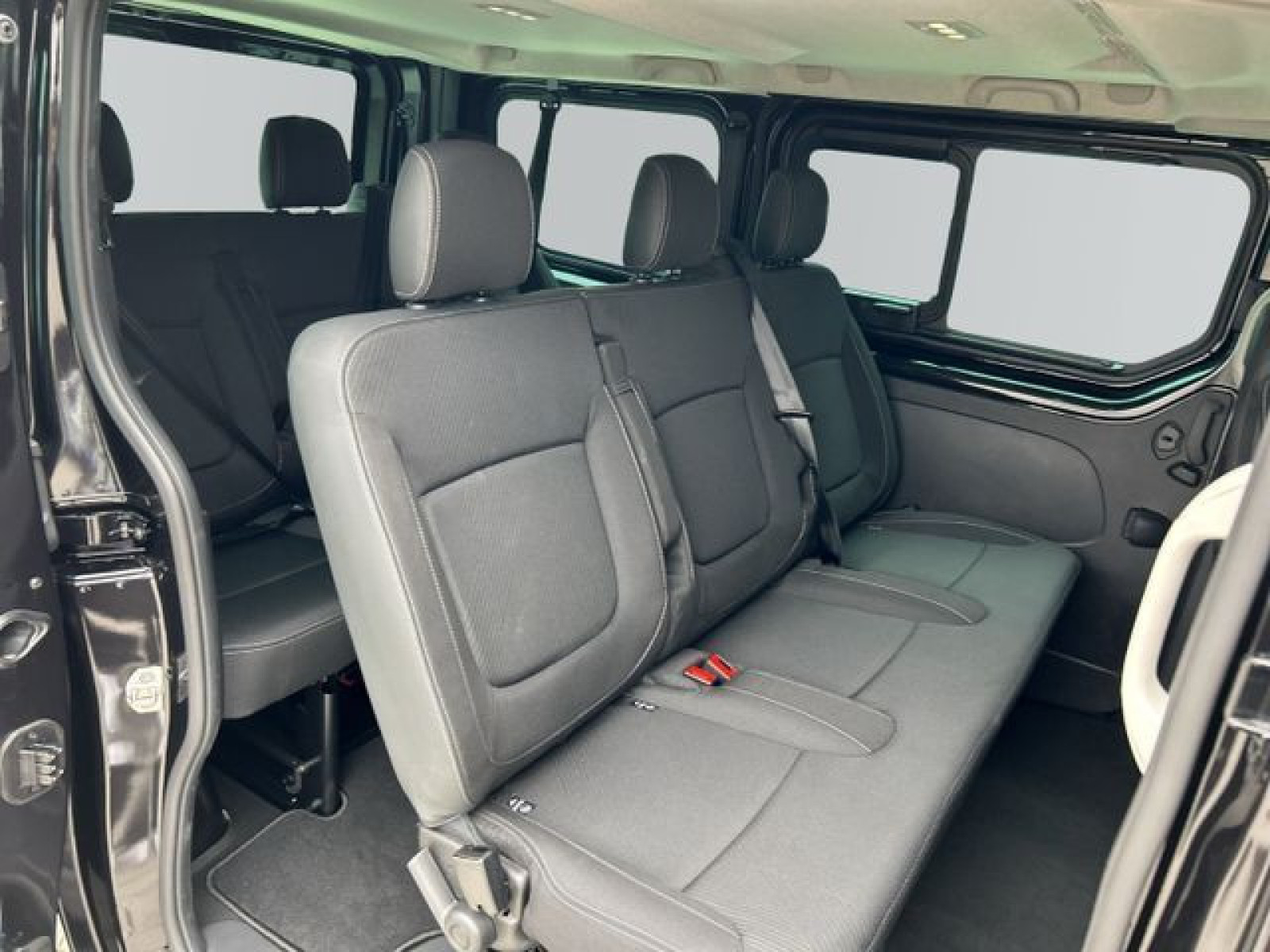 Nissan - Primastar_13