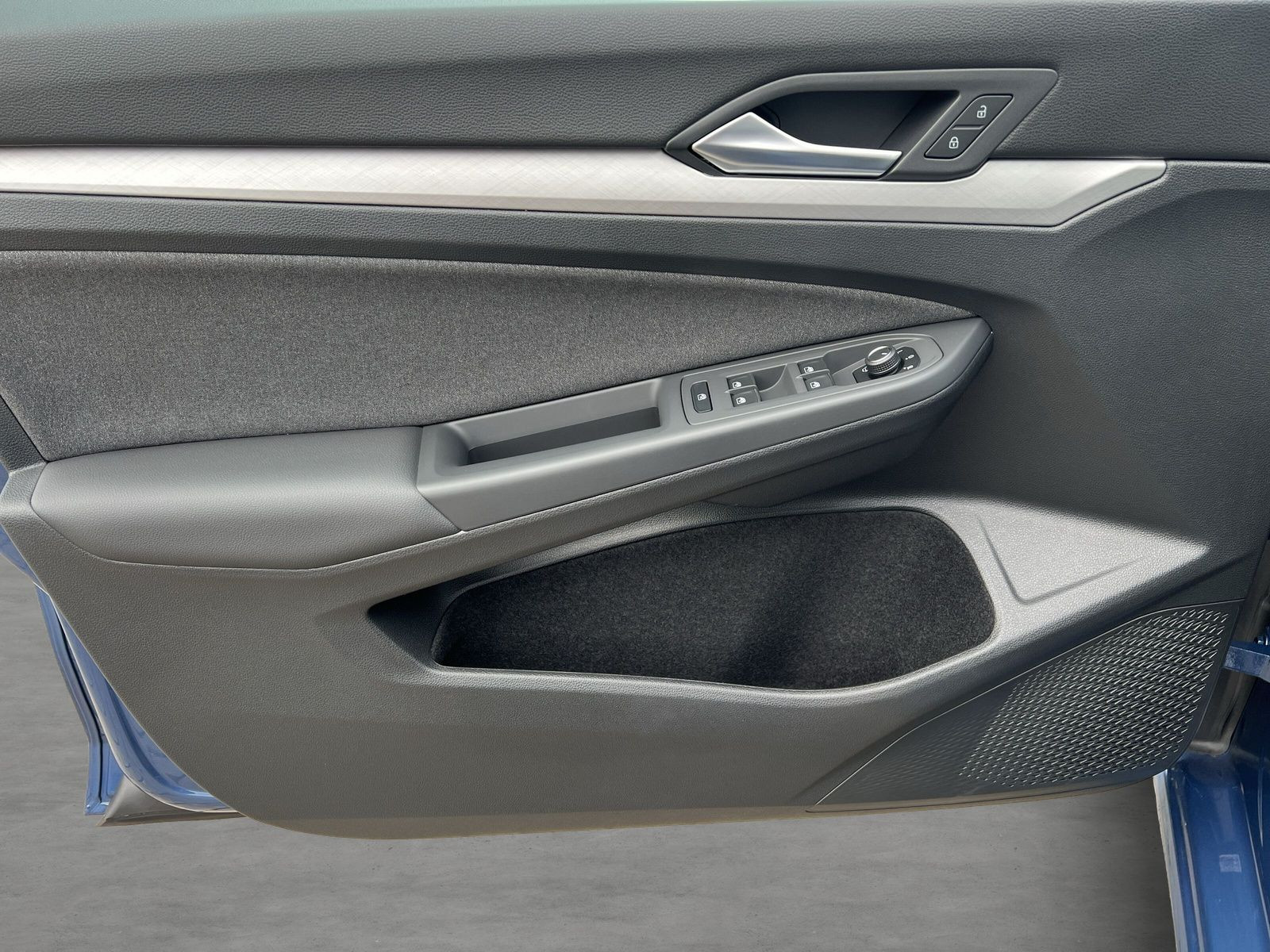 Volkswagen - Golf_23