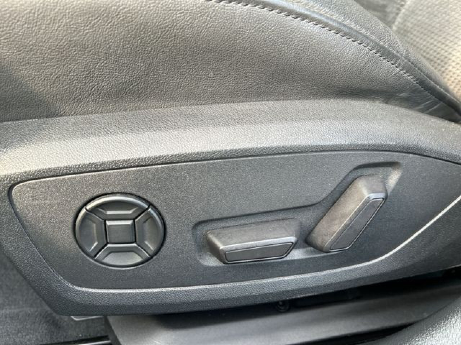 Audi - A6 Avant_24