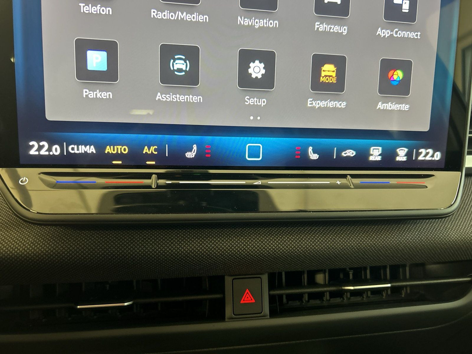 Volkswagen - T-Roc_19