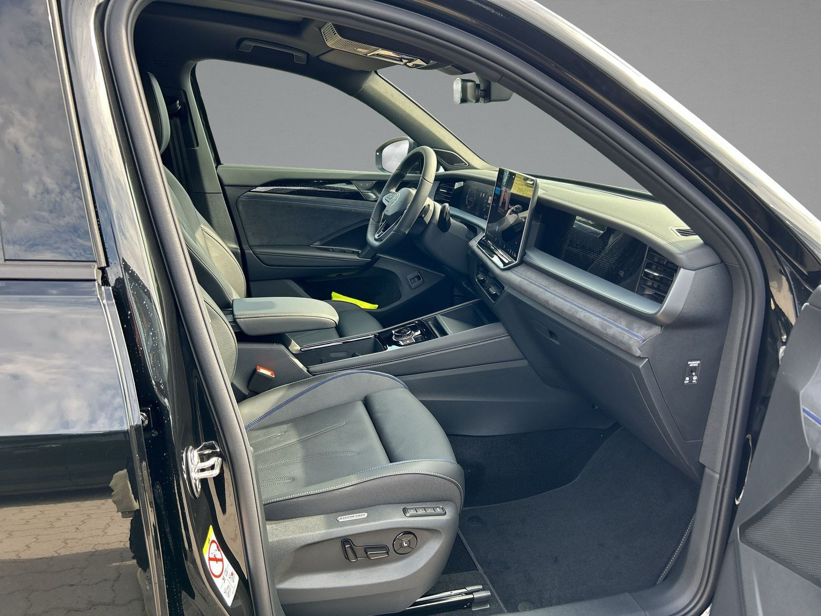 Volkswagen - Tayron_13