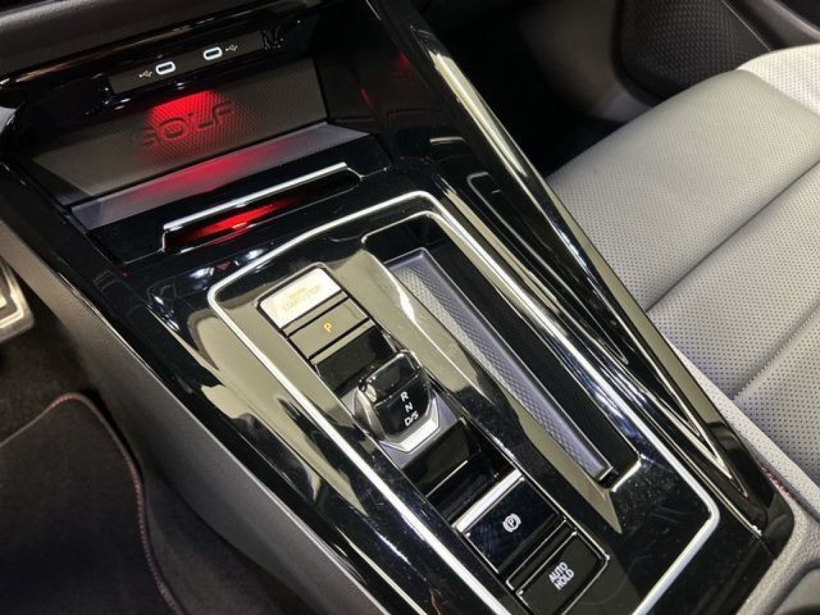 Volkswagen - Golf GTI_16