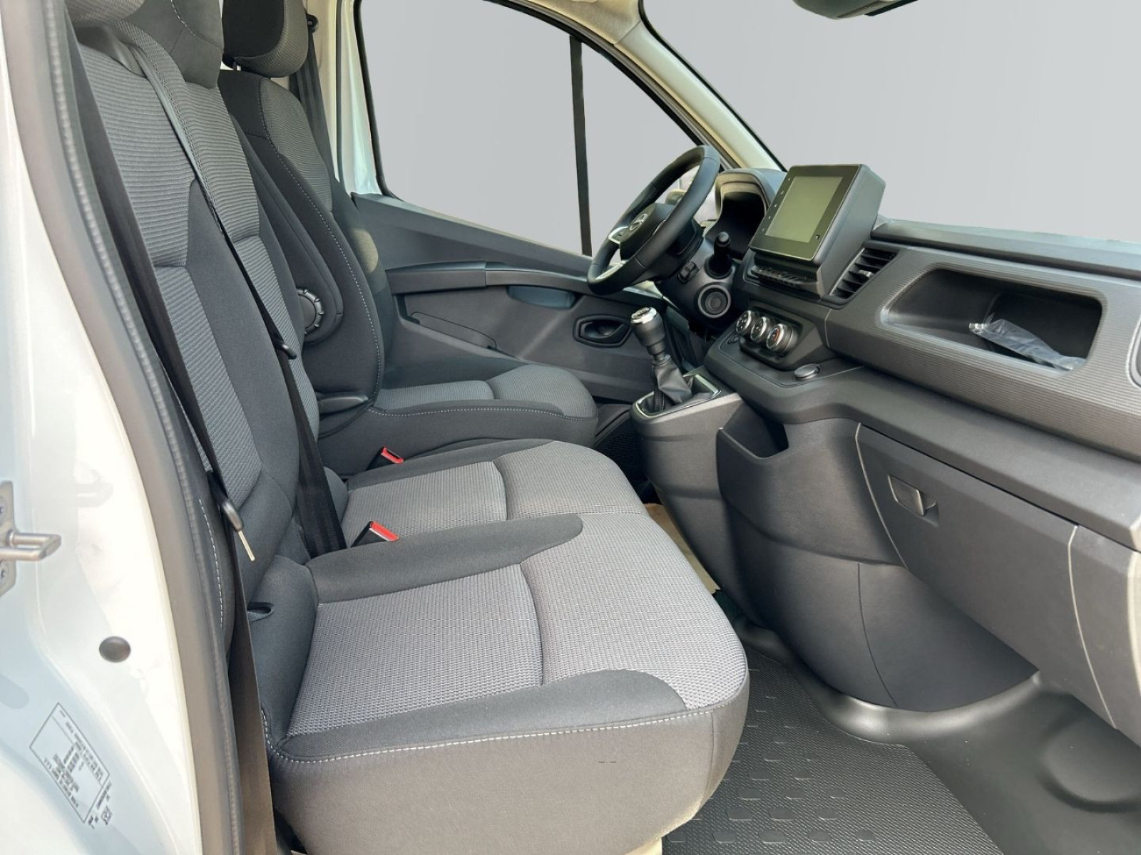 Nissan - Primastar_9