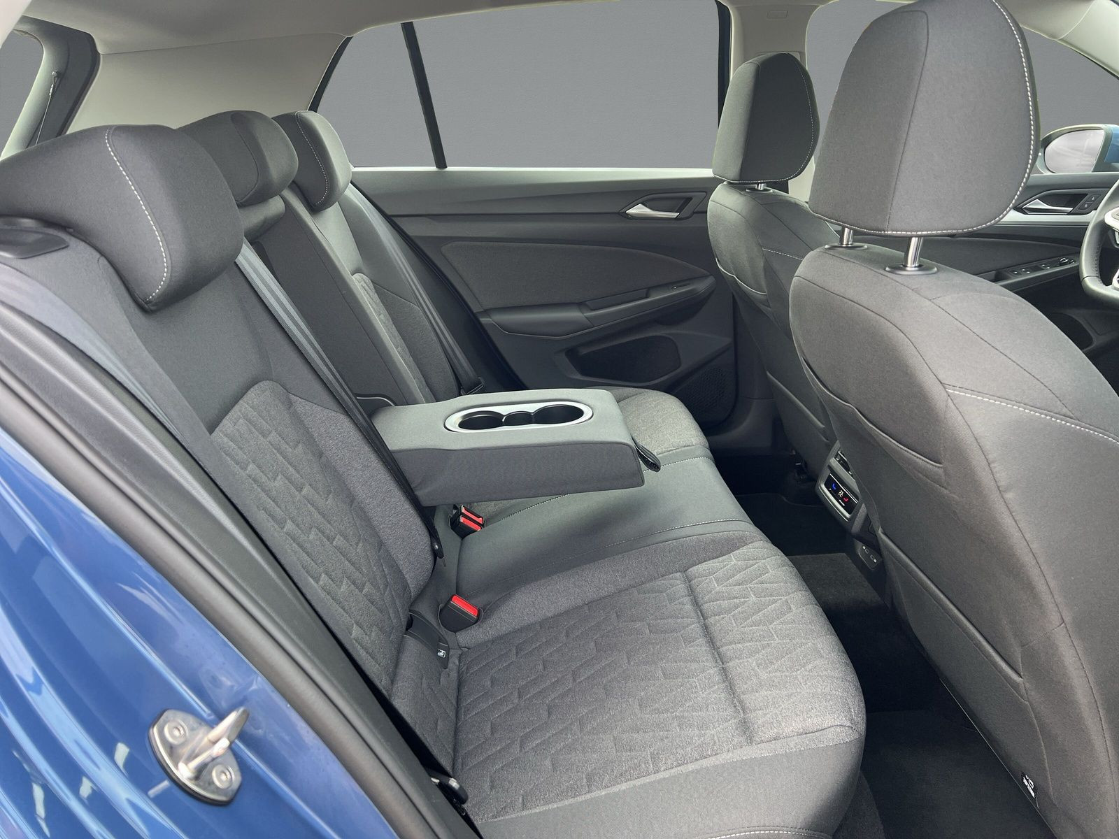 Volkswagen - Golf_14