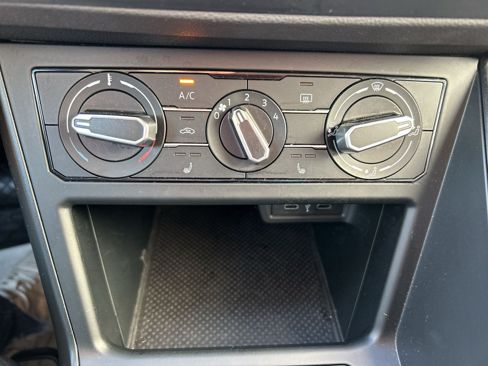 Volkswagen - Polo_16