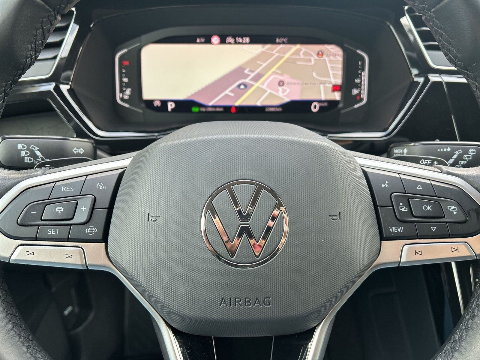 Volkswagen - Touran_23