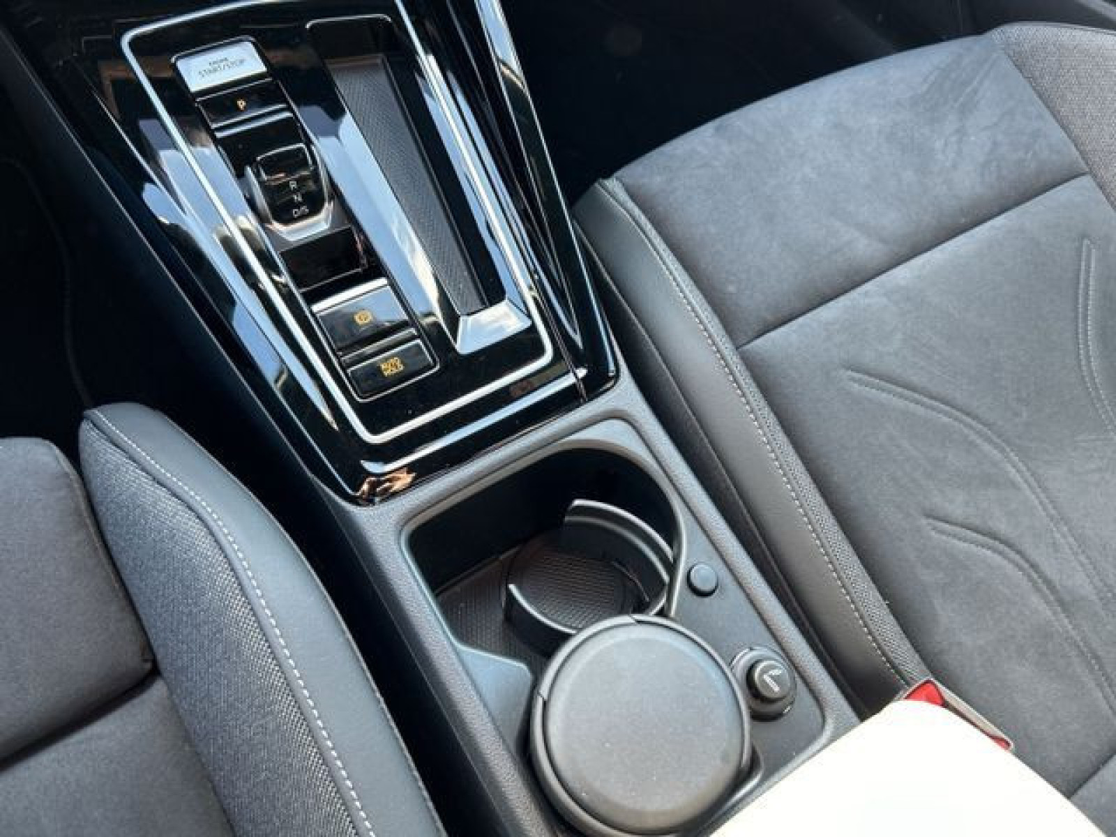 Volkswagen - Golf_16