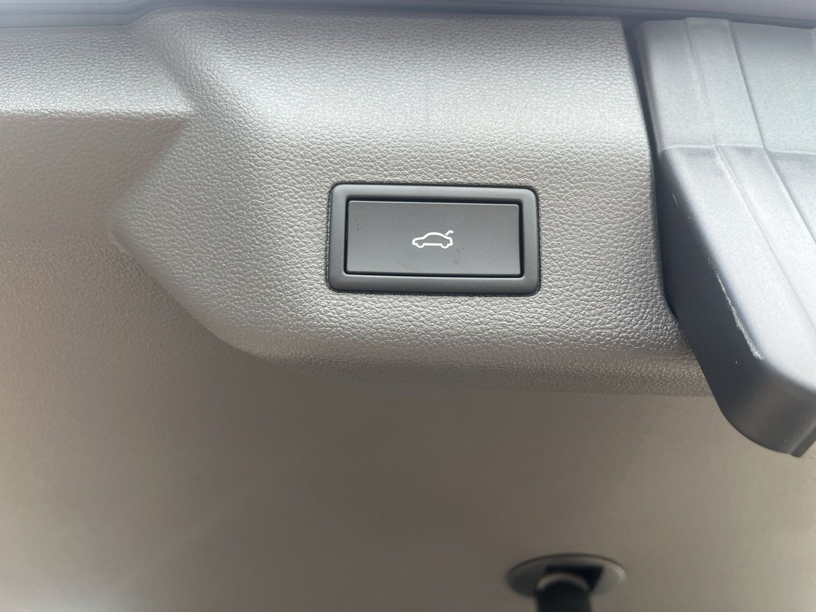 Volkswagen - Multivan_23