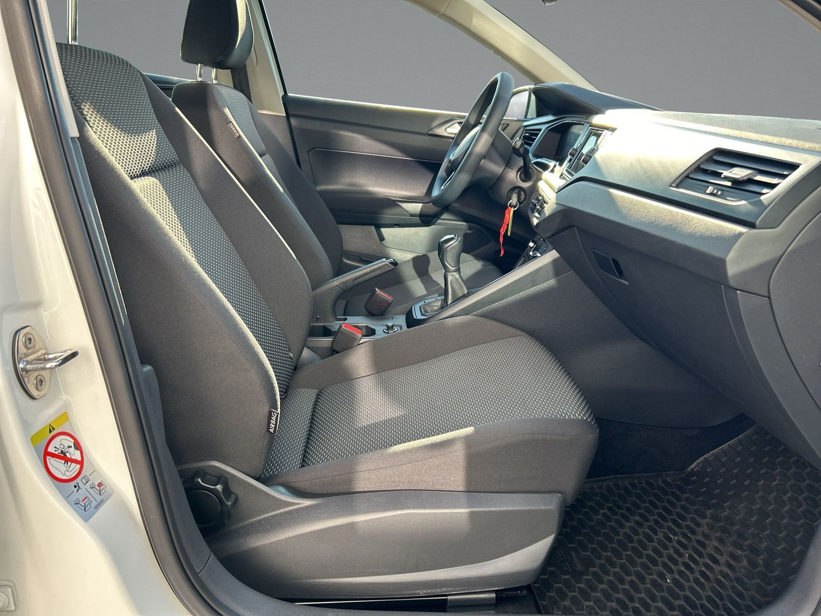 Volkswagen - Polo_12