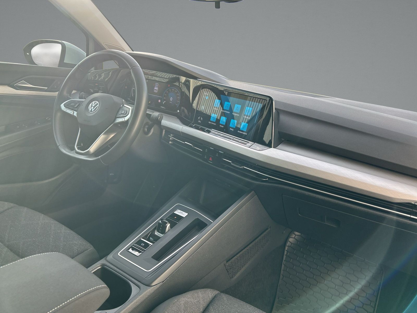 Volkswagen - Golf_14