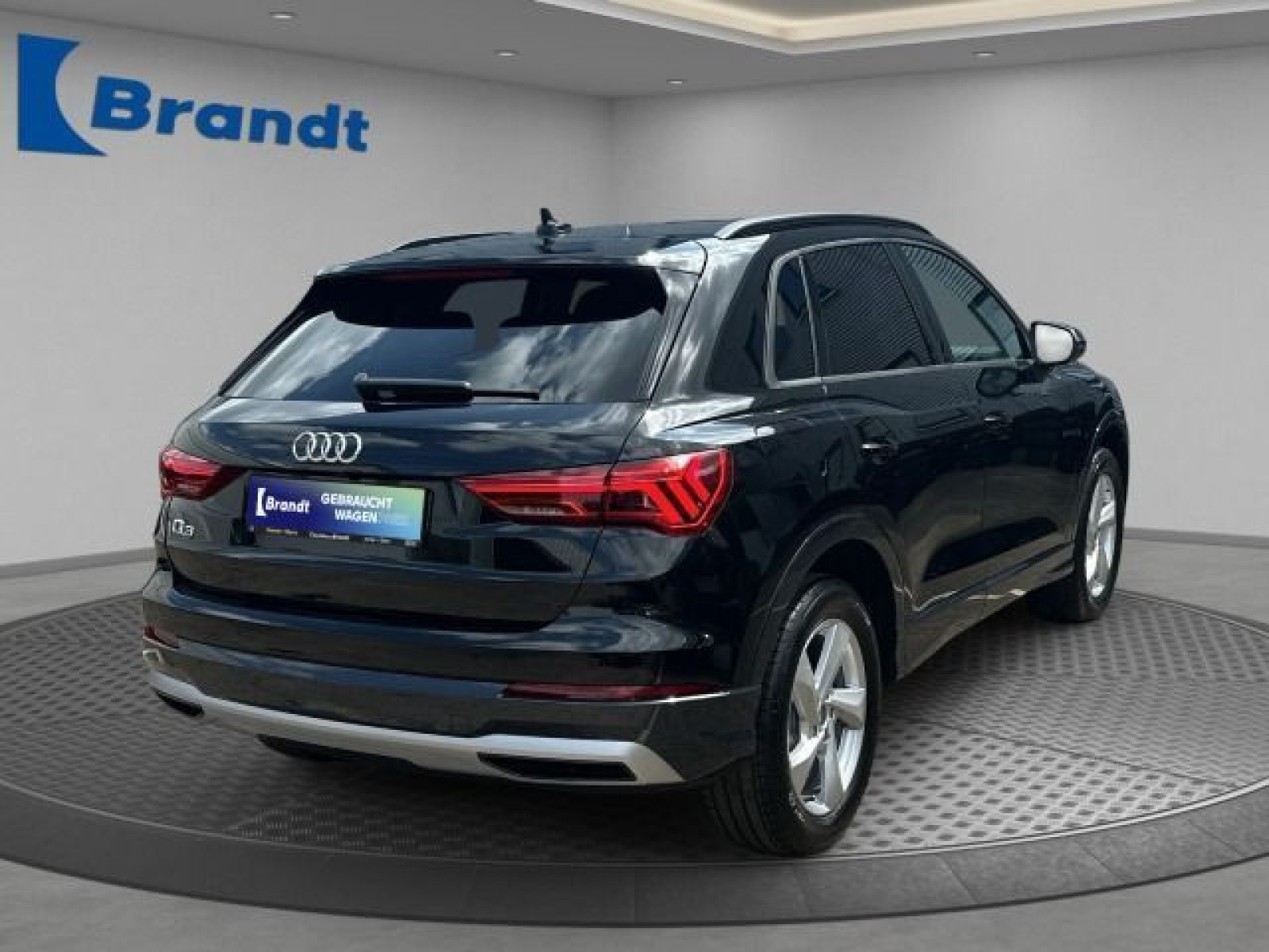 Audi - Q3_4