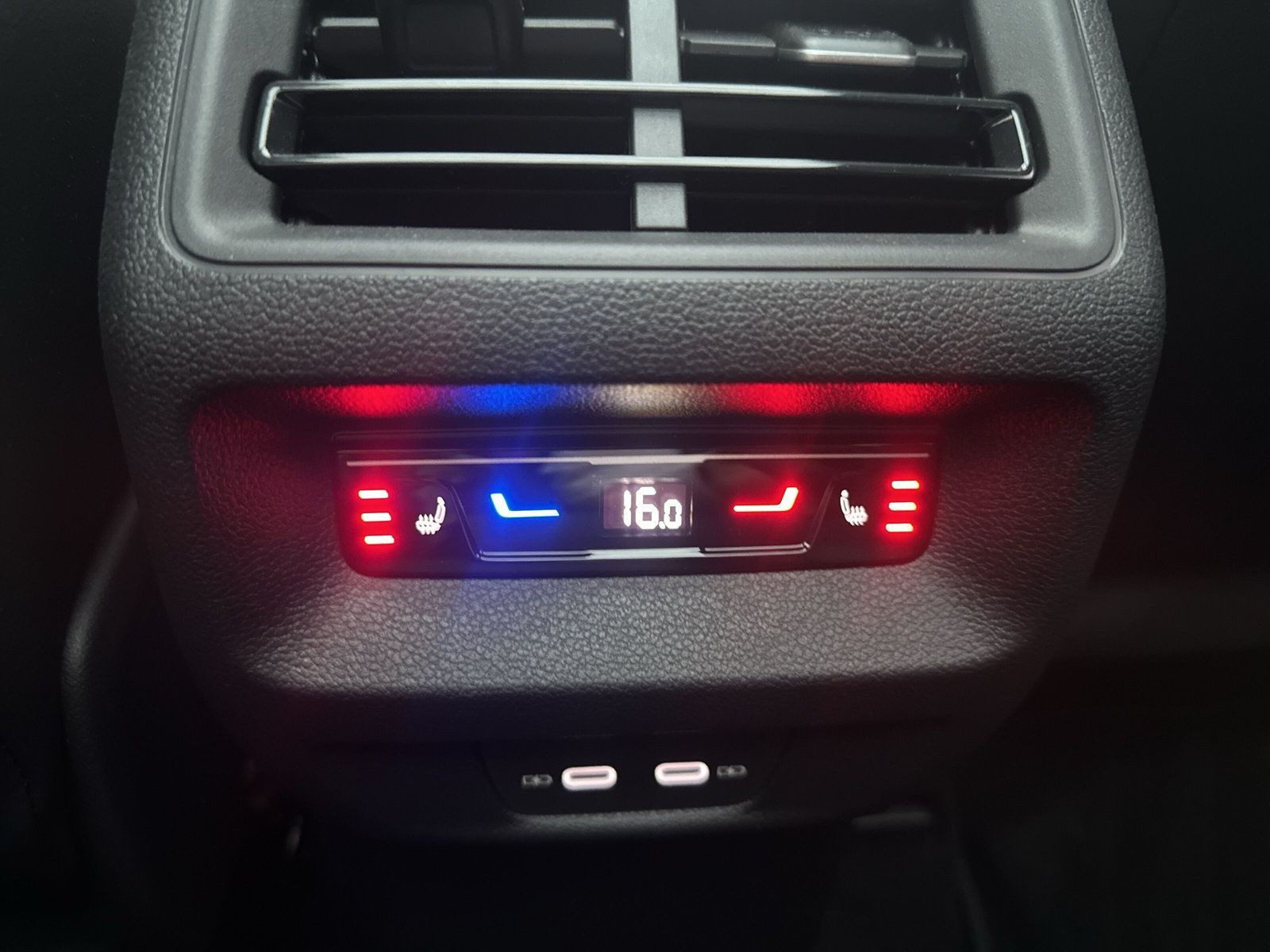 Volkswagen - Tayron_25