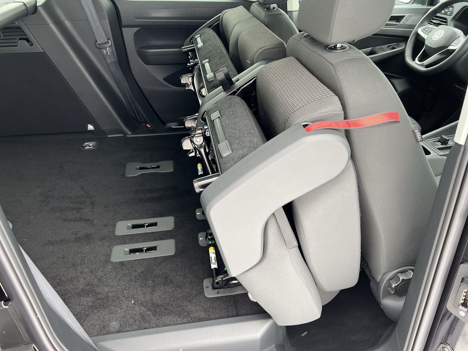 Volkswagen - Caddy_33