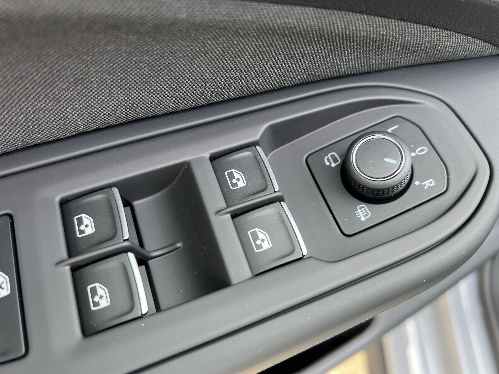 Volkswagen - Golf_26