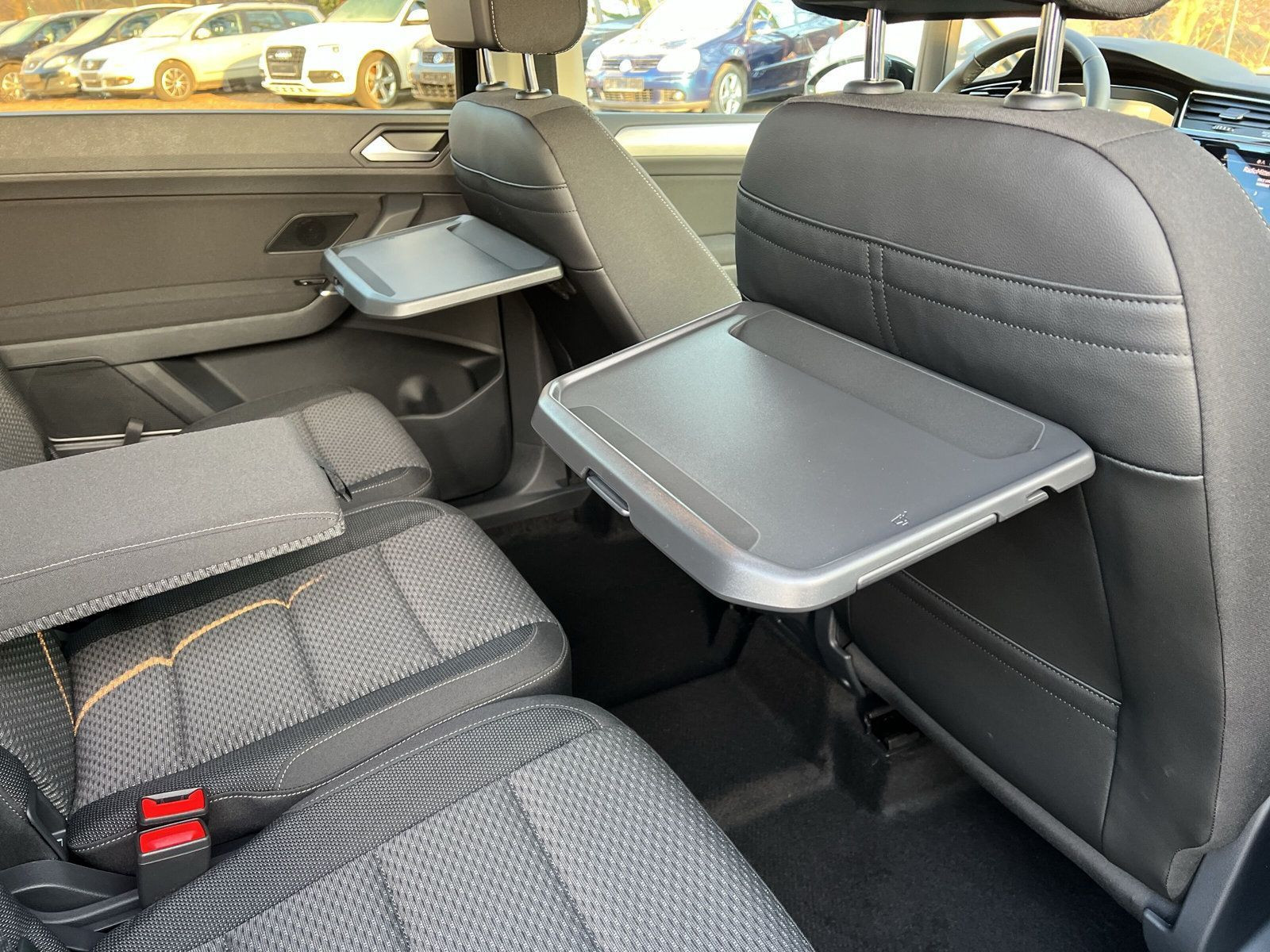 Volkswagen - Touran_33