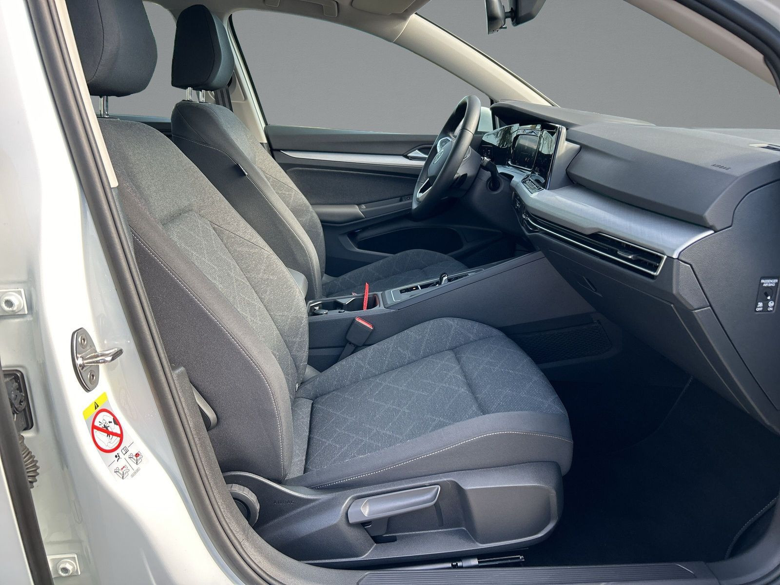 Volkswagen - Golf_13