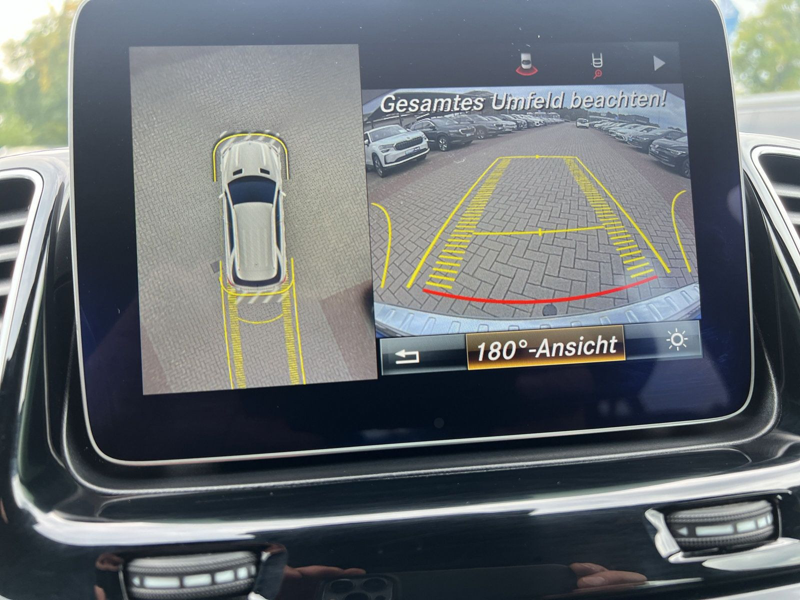 Mercedes-Benz - GLE 400_23