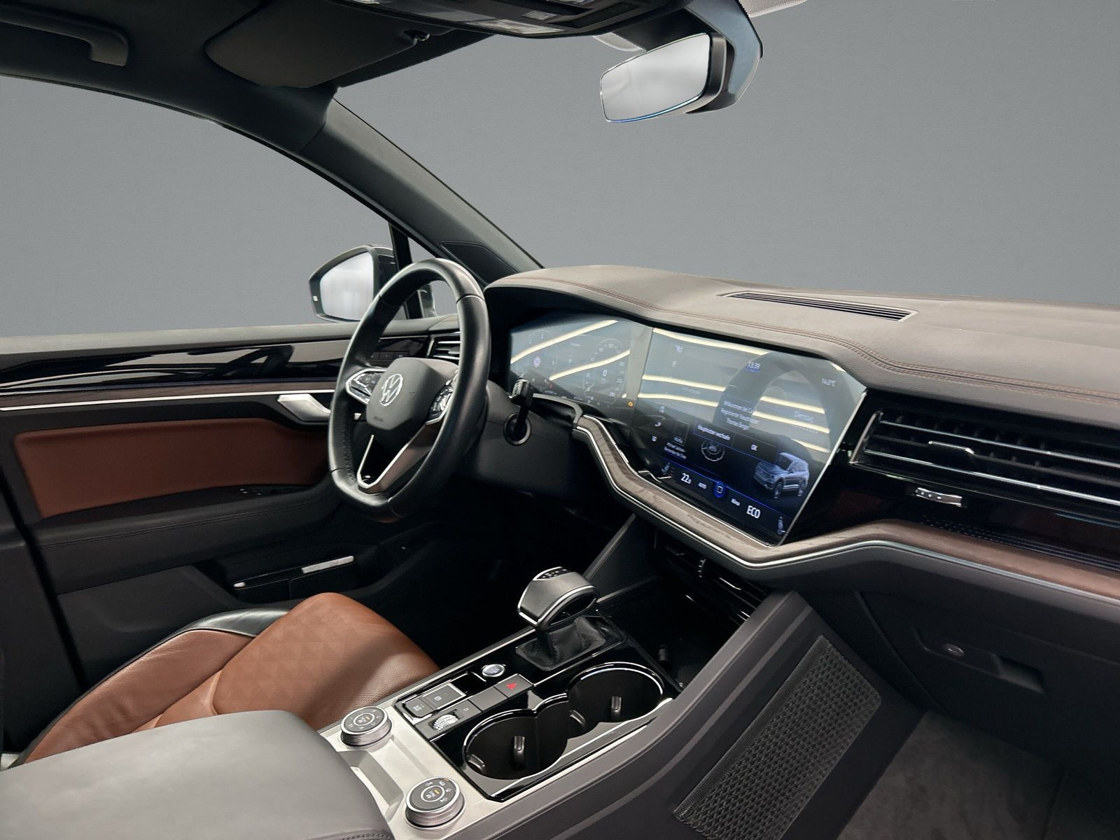 Volkswagen - Touareg_14