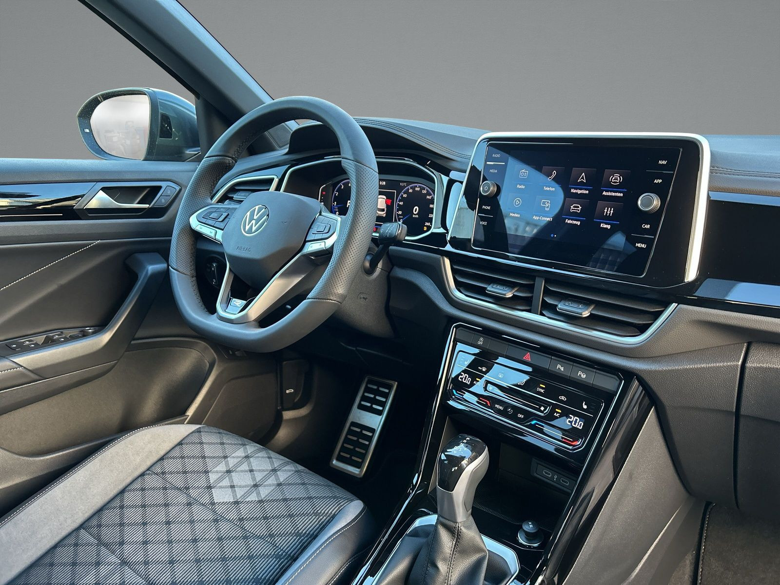 Volkswagen - T-Roc_15