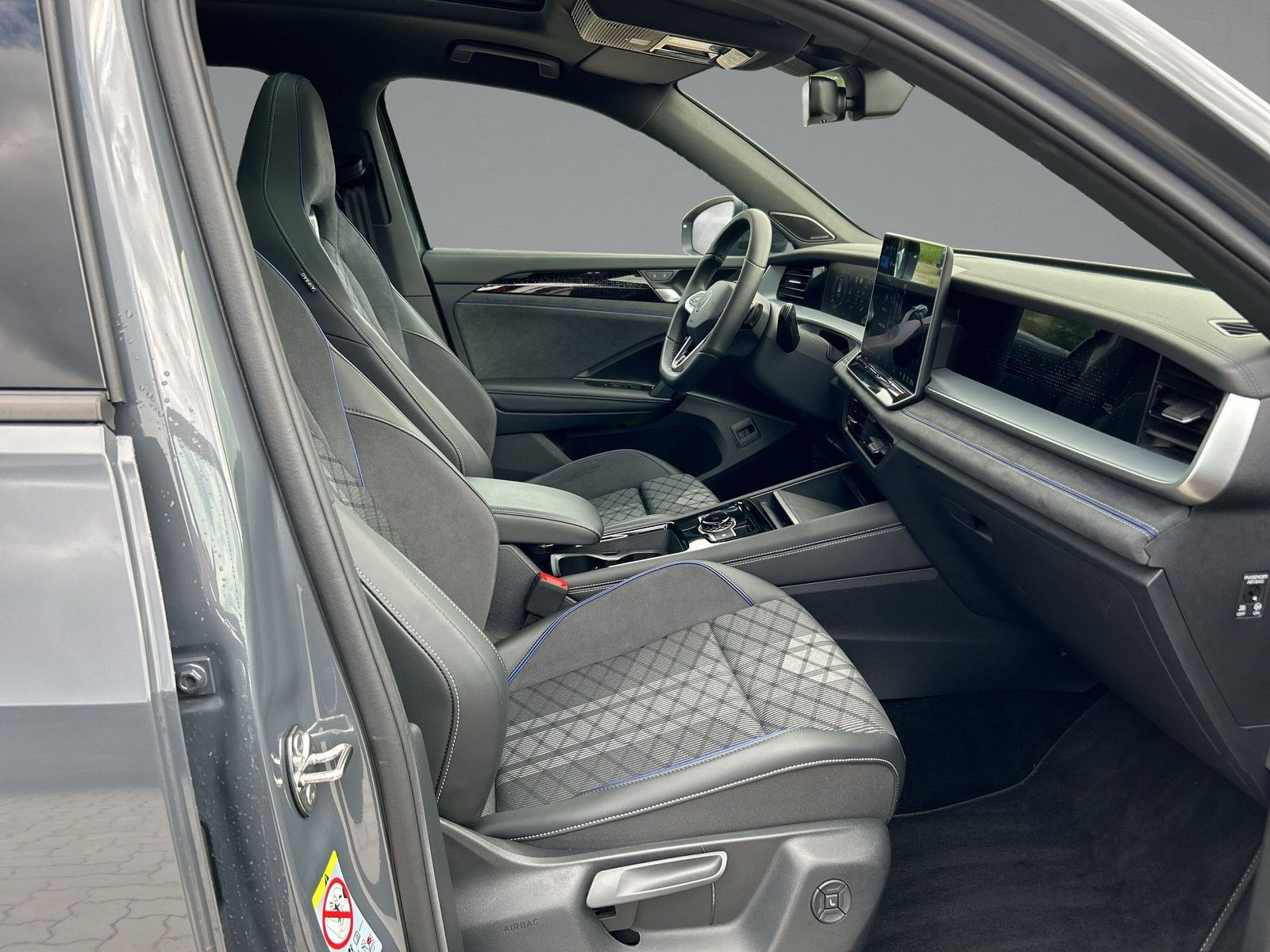 Volkswagen - Tayron_13