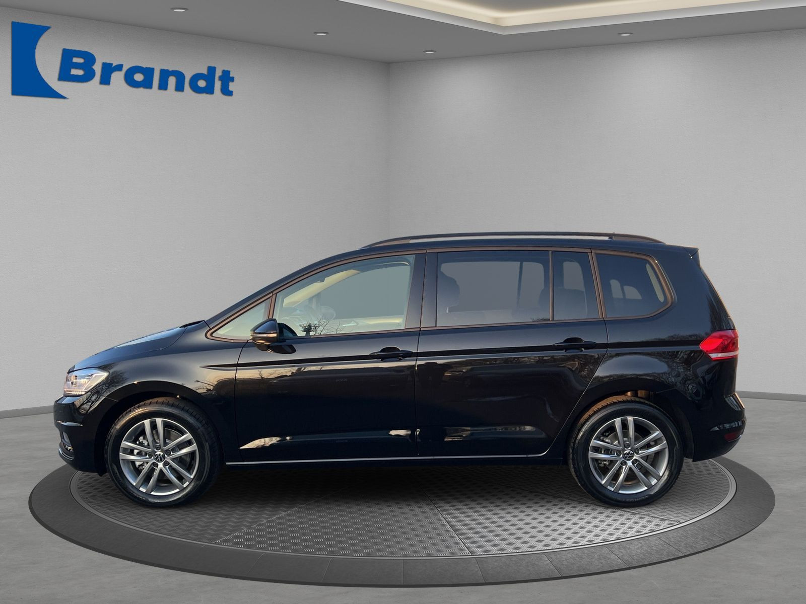 Volkswagen - Touran_2