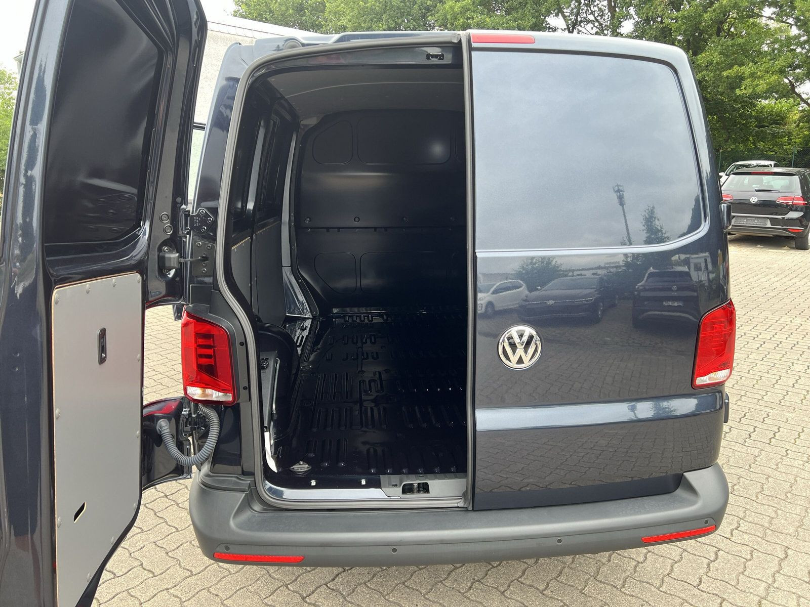 Volkswagen - T6.1 Transporter_27