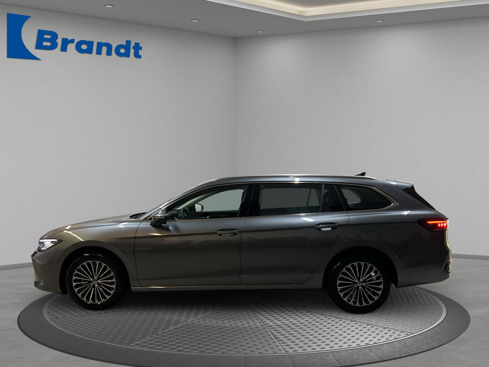 Volkswagen - Passat Variant_2