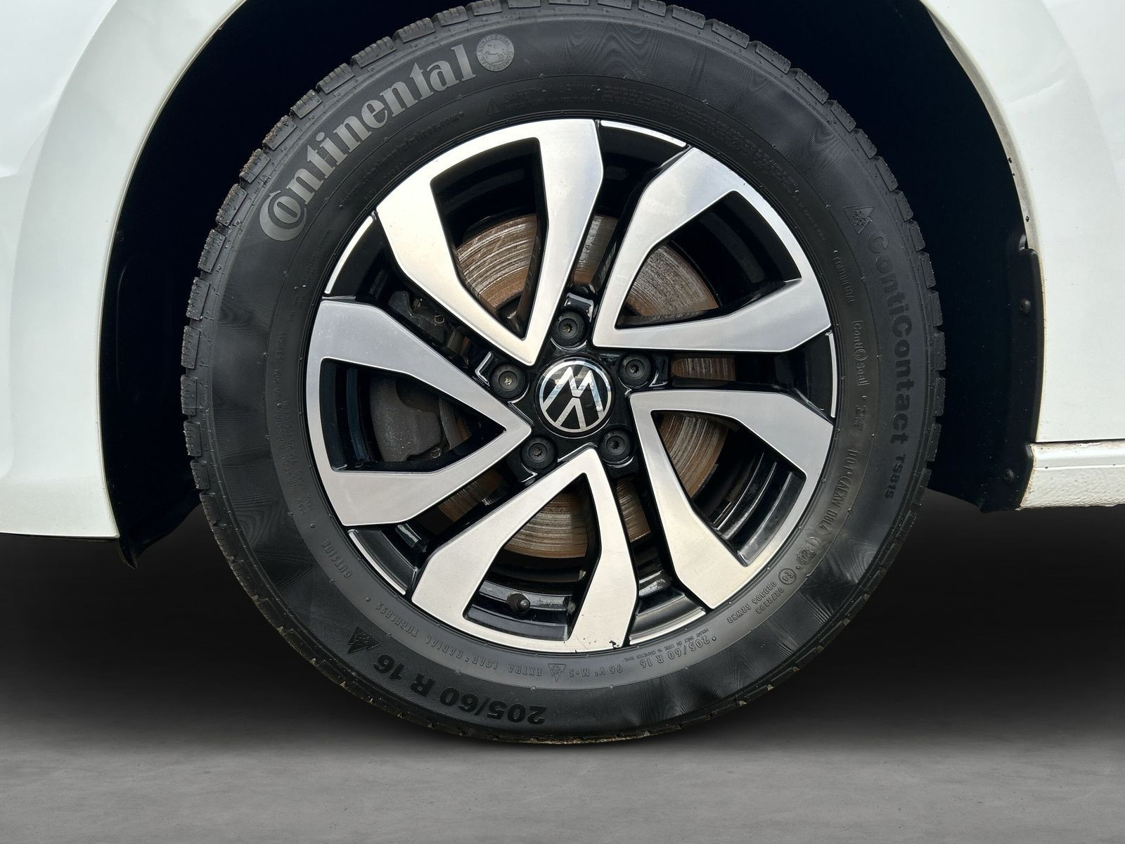 Volkswagen - Touran_7