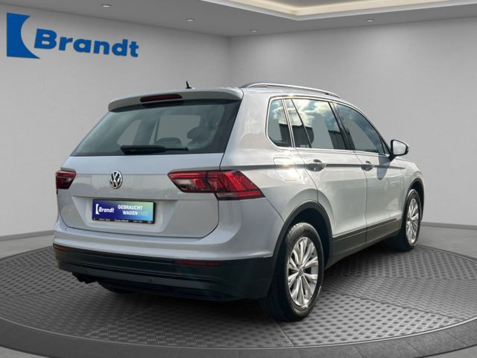 Volkswagen - Tiguan_4