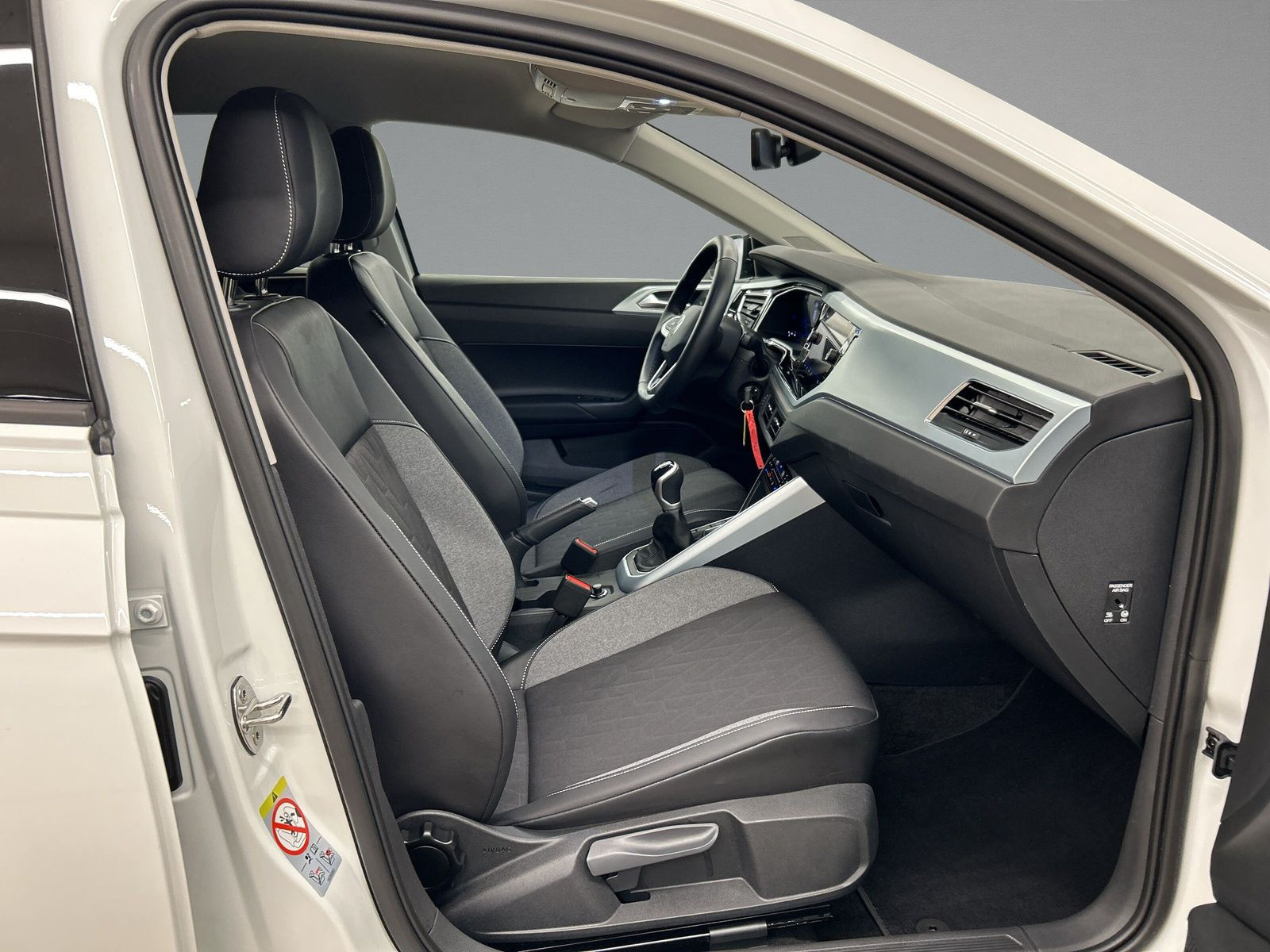 Volkswagen - Polo_12