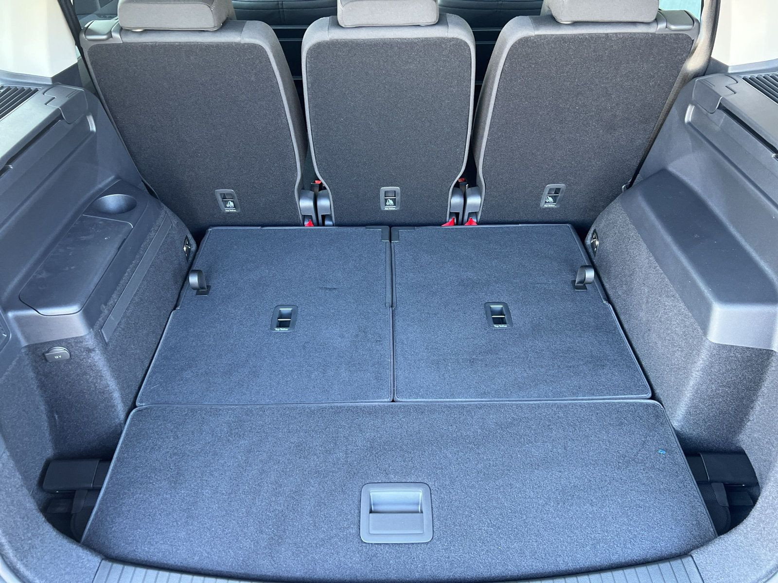 Volkswagen - Touran_30