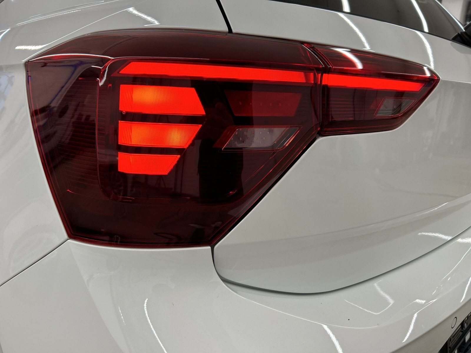 Volkswagen - Polo_26