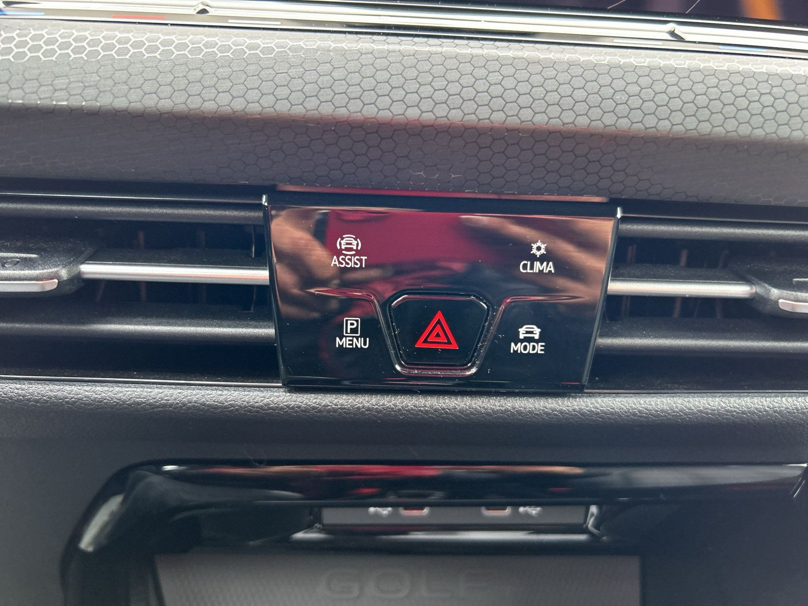 Volkswagen - Golf GTI_16