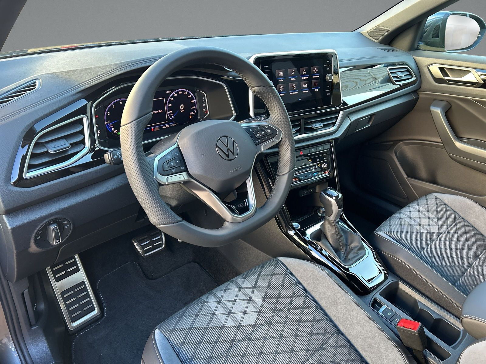 Volkswagen - T-Roc_7