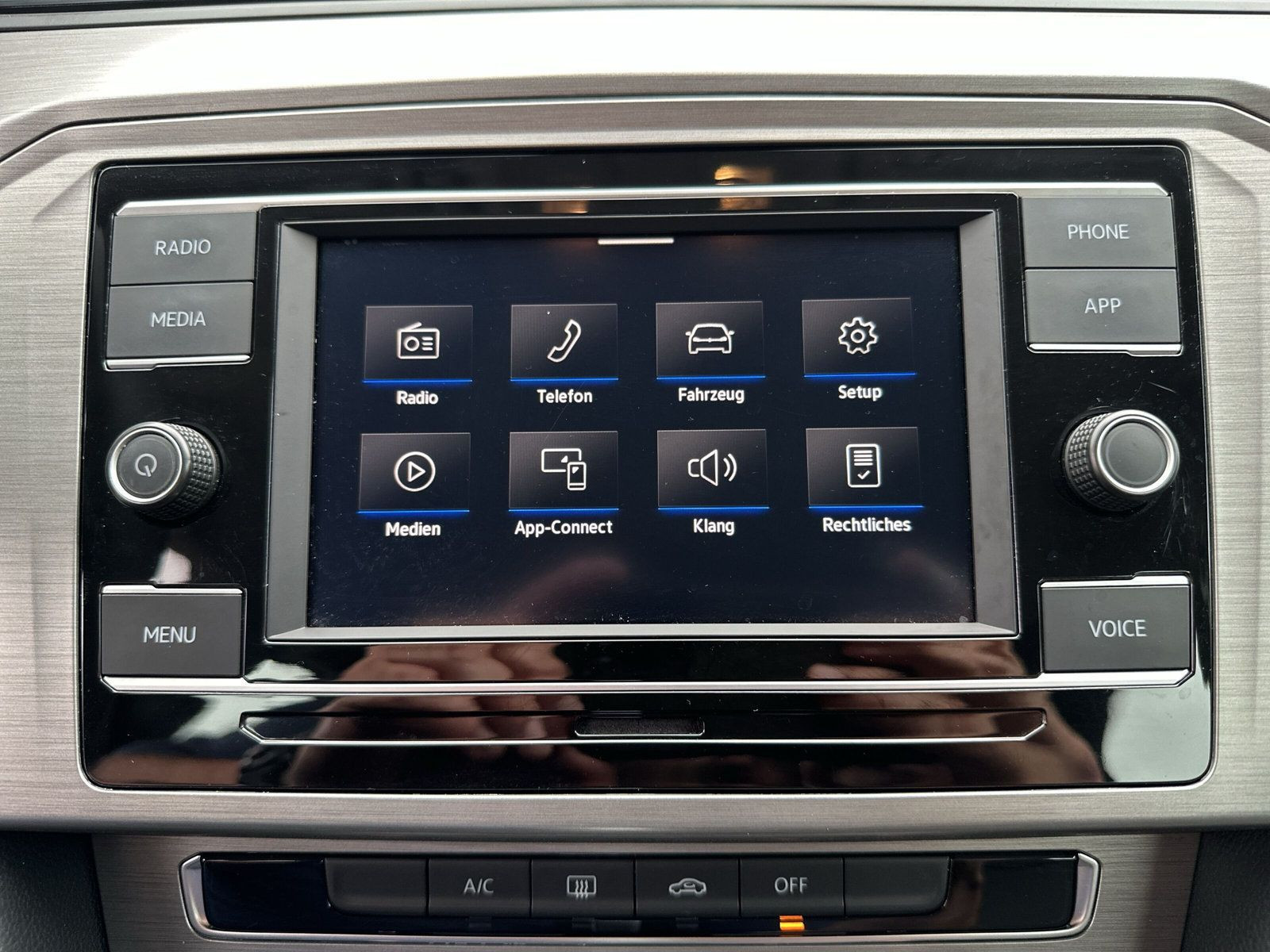 Volkswagen - Passat Variant_16