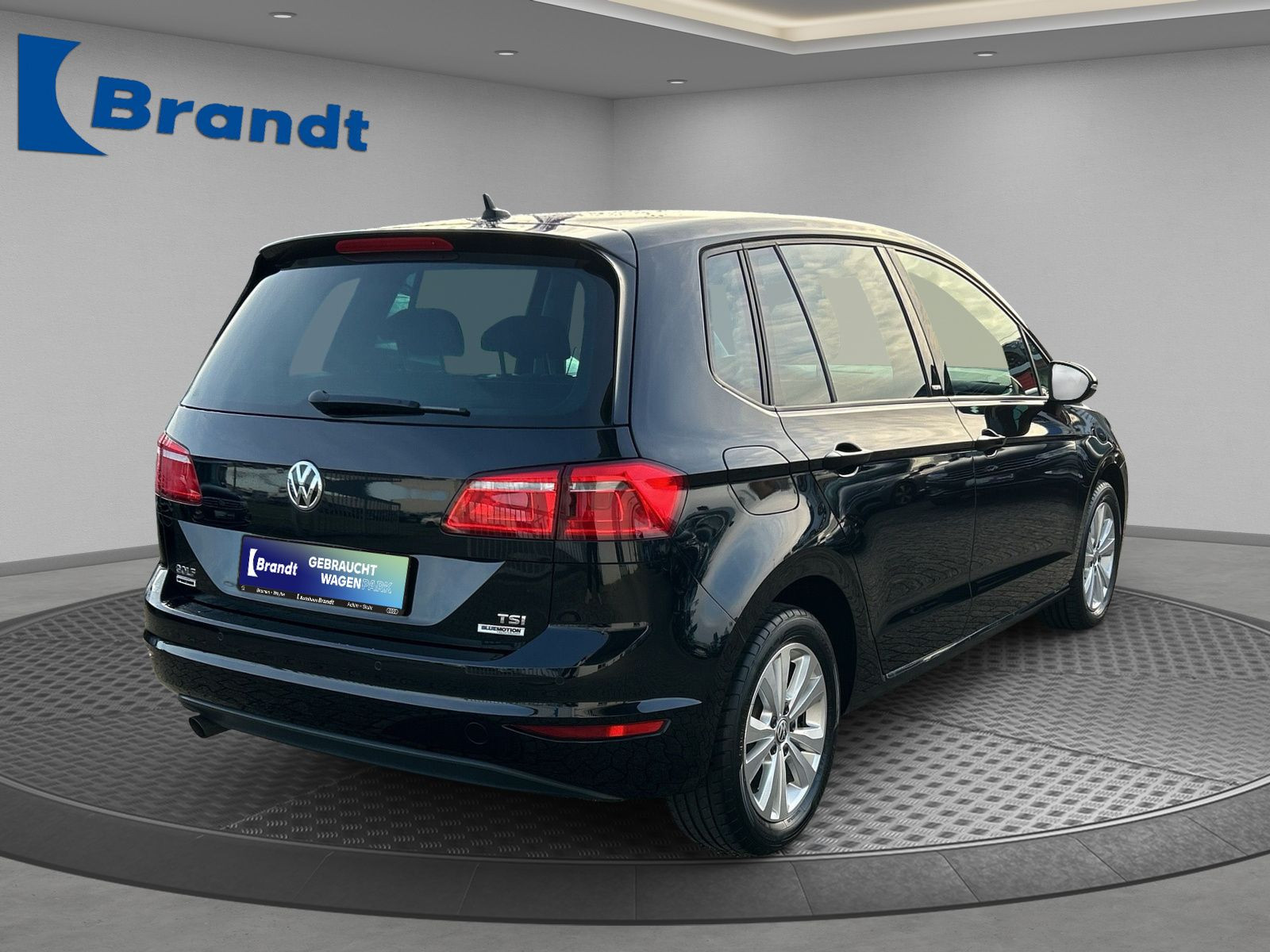 Volkswagen - Golf Sportsvan_3